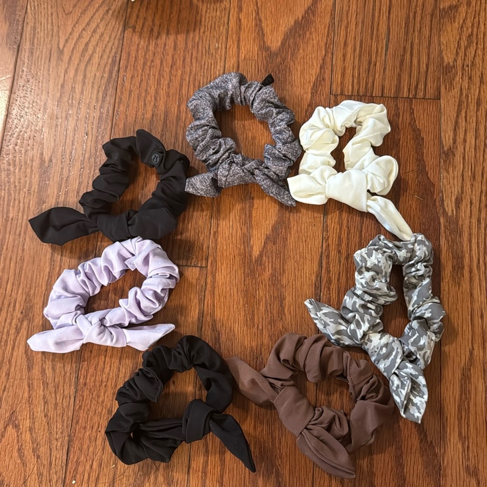 Lululemon bow tie scrunchies